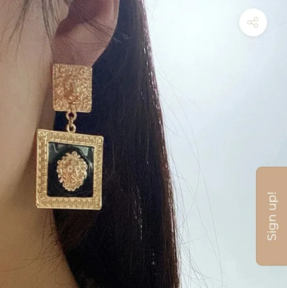 Fashion earrings - Picture 1 of 1